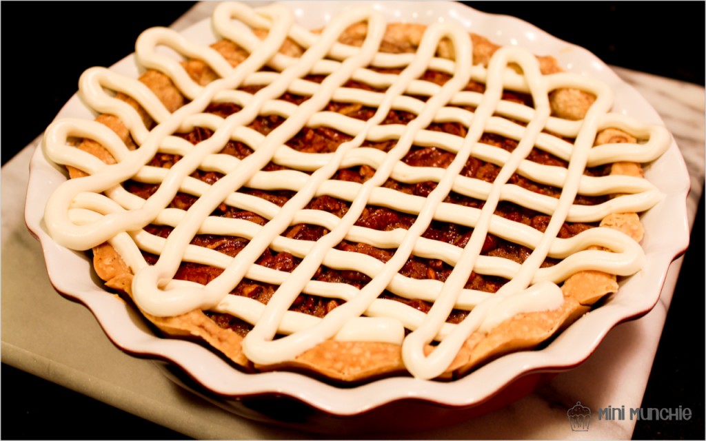 cinnamon bun pecan pie1-6